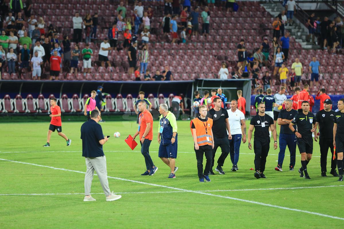 Universitatea Craiova a subordonat CFR la Cluj: schimbări cu sens ale lui Gâlcă, nervi prea mulți și fotbal puțin la Petrescu