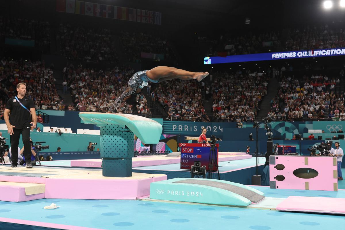Simone Biles a reușit săritura imposibilă la Jocurile Olimpice » Experții sunt contrariați, fanii au fost lăsați mască: „Ce a fost asta?!”