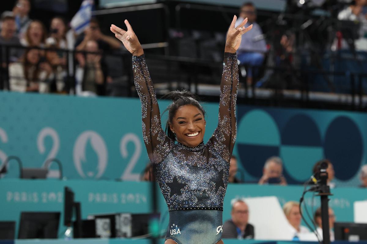 Simone Biles, în timpul calificărilor de gimnastică de la JO