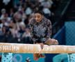 Simone Biles, în timpul calificărilor de gimnastică de la JO
