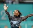 Simone Biles, în timpul calificărilor de gimnastică de la JO