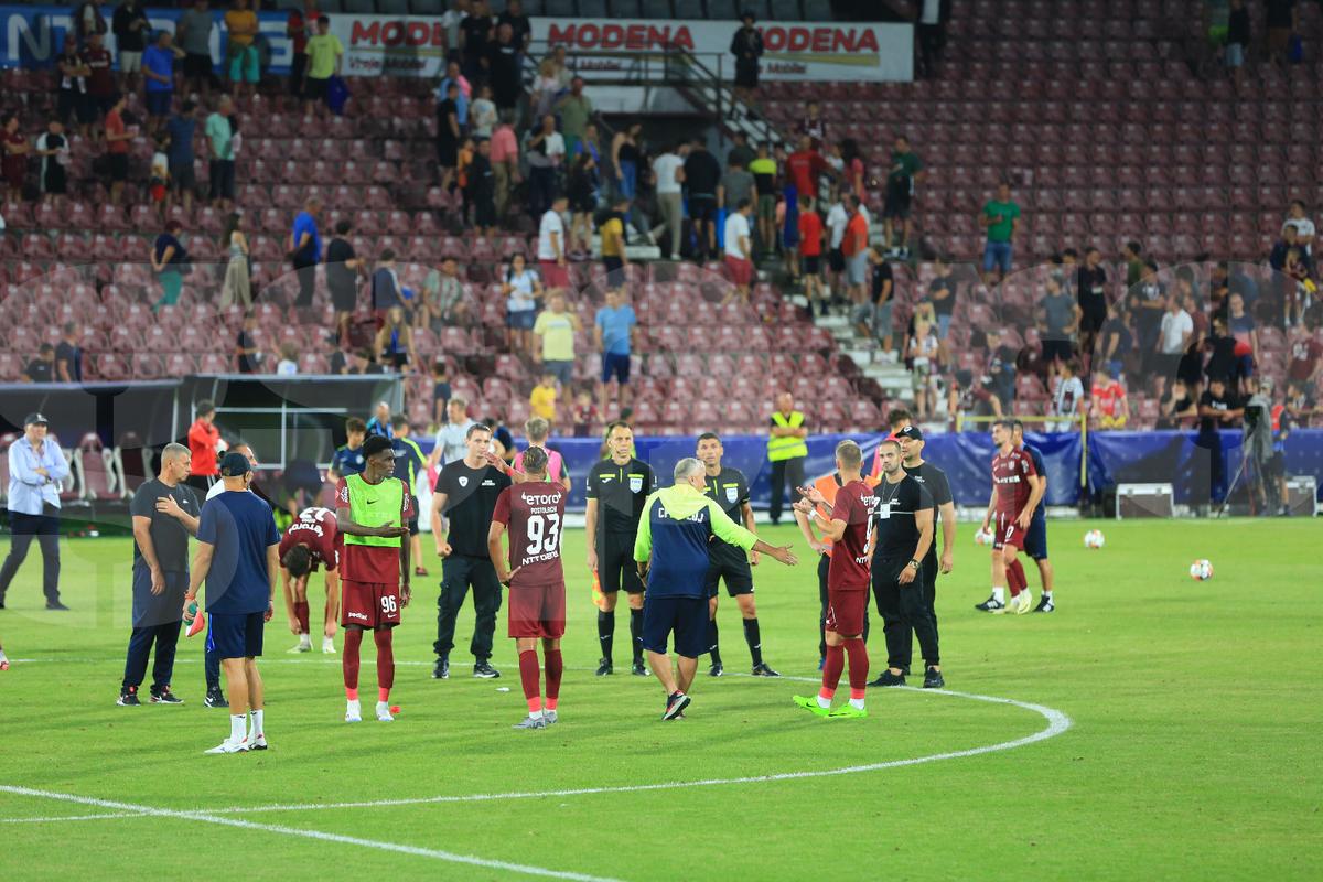 Universitatea Craiova a subordonat CFR la Cluj: schimbări cu sens ale lui Gâlcă, nervi prea mulți și fotbal puțin la Petrescu