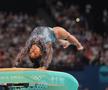 Simone Biles, în timpul calificărilor de gimnastică de la JO