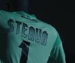 Steaua și-a prezentat echipamentele oficiale pentru sezonul 2025-2026 / Foto: Facebook Steaua București