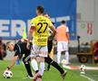 Alex Chipciu și Sabău, în Craiova - U Cluj,  © FOTO: Răzvan Păsărică/SPORT PICTURES