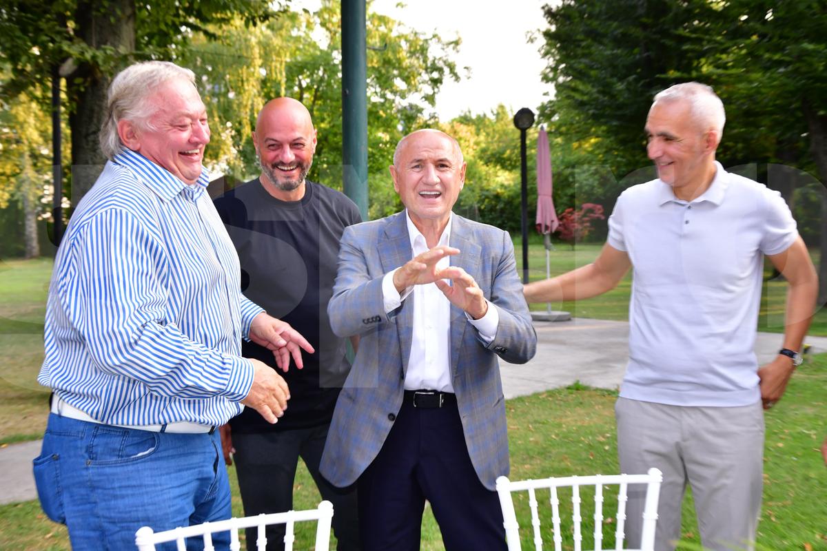 Gestul de suflet făcut de Șahtior, cu câteva ore înainte ca Mircea Lucescu să împlinească 80 de ani