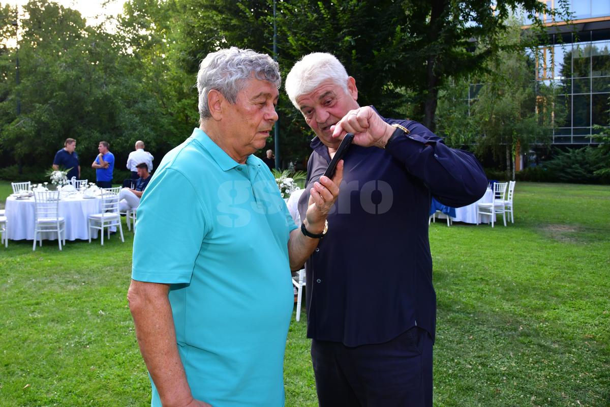 Mircea Lucescu la 80 de ani, cu ziarul Gazetei Sporturilor în mâini! Nume uriașe din fotbalul românesc prezente, moment emoționant la discurs