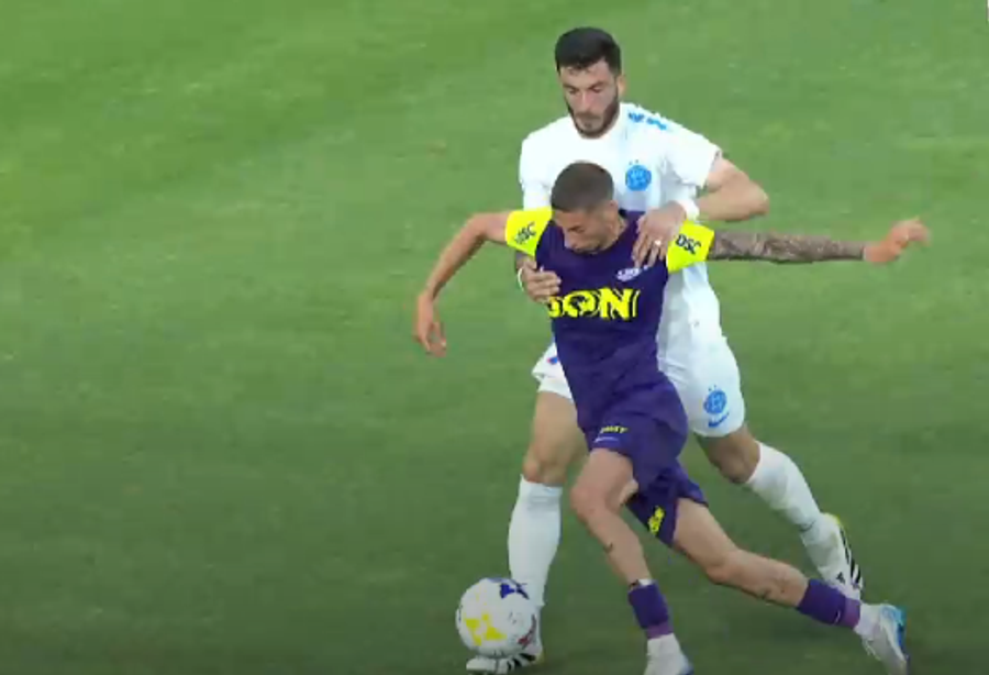Alarmă la FCSB » Stâlpul din sezonul trecut e groggy, iar Becali se gândește să-l scoată din echipă