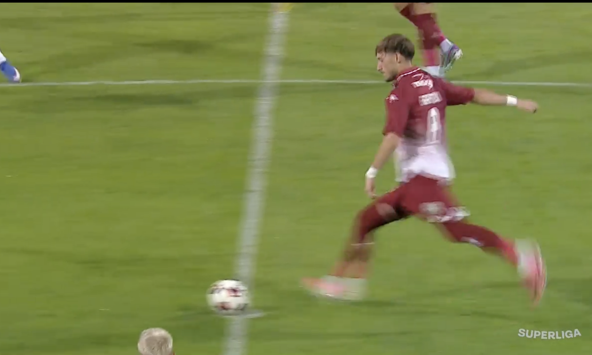 Scandalizat de noua modă de a începe meciurile în Superliga: „Băi, băieți, terminați cu prostiile astea! Ce copiați? Prostia?!”