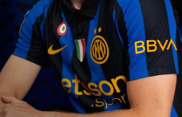 Interul lui Cristi Chivu a dat lovitura! » Contract uriaș de sponsorizare