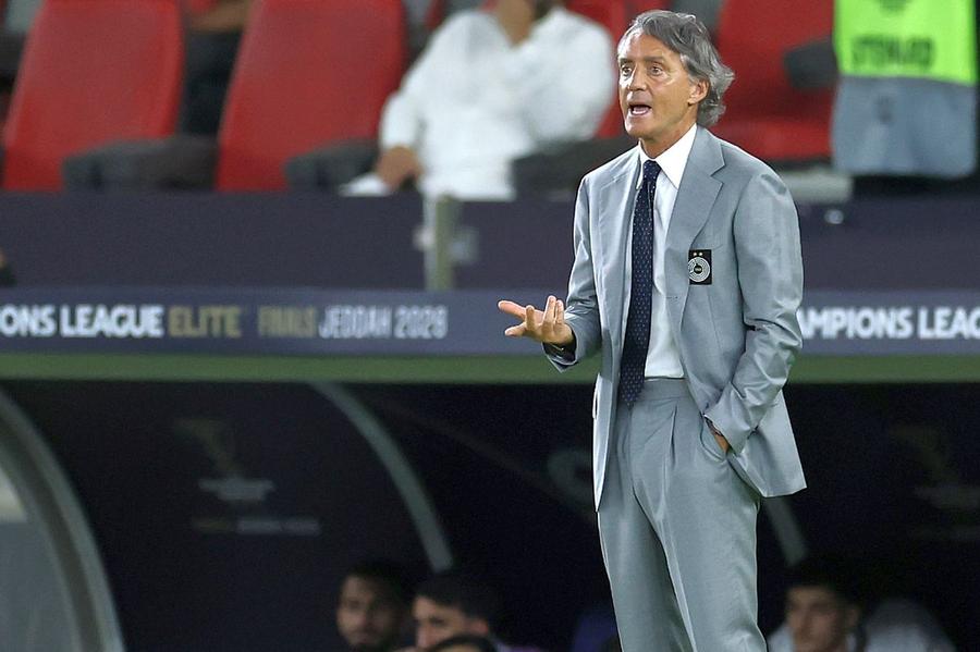 Roberto Mancini // foto: Guliver/gettyimages Anunțul venit din Emirate, chiar înaintea prezentării lui Mancini: „Sunt numai invenții! Legenda rămâne cu noi”