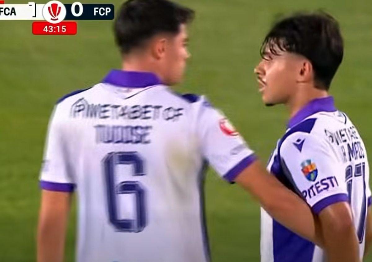 Dialogul încins dintre coechipierii Mario Tudose și Ricardo Matos, în FC Argeș - Petrolul