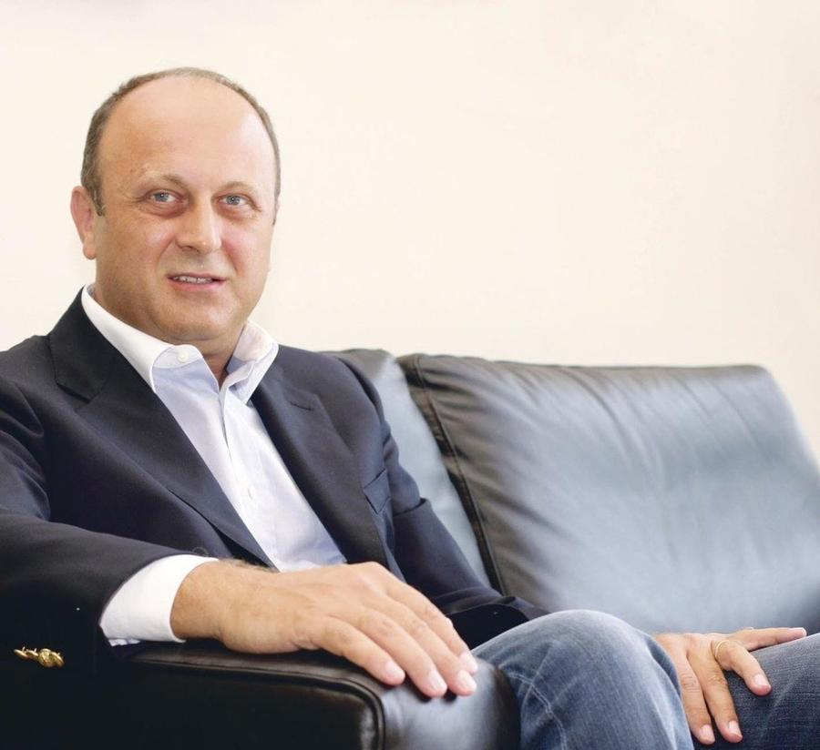 Iată DOSARUL COMPLET de la Securitate al lui Dan Șucu, informatorul „Mircea Crișan”: „Voi respecta toate indicațiile” + „Timid, greoi în gândire, bâlbâit. Un mediocru necesar!”