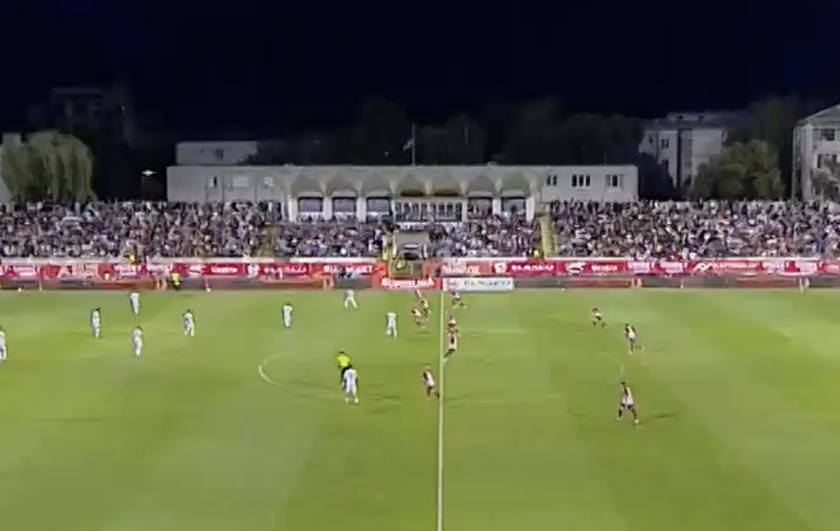 Scandalizat de noua modă de a începe meciurile în Superliga: „Băi, băieți, terminați cu prostiile astea! Ce copiați? Prostia?!”