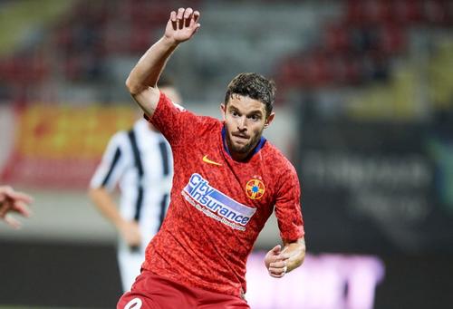 Sergiu Buș, noul atacant de la FCSB, a fost schimbat de două ori după câte o repriză fiindcă Gigi Becali caută să demonstreze că s-a priceput atunci când l-a adus pe Buziuc, împotriva tuturor opiniilor din club și din afara lui.