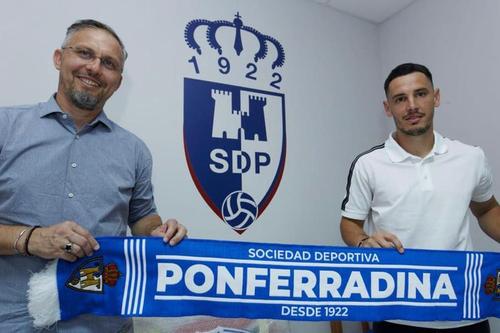 Paul Anton a semnat cu Ponferradina