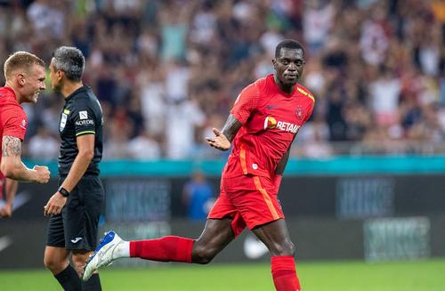 FCSB - Hermannstadt | Sibienii au deschis scorul pe Arena Națională în minutul 21, după o gafă mare comisă de stoperul Joyskim Dawa (26 de ani). 14 minute mai târziu, fundașul camerunez s-a revanșat cu o superexecuție!