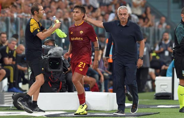 Jose Mourinho, furios la derby-ul cu Juventus: „Mi-e rușine că sunt antrenorul vostru!”