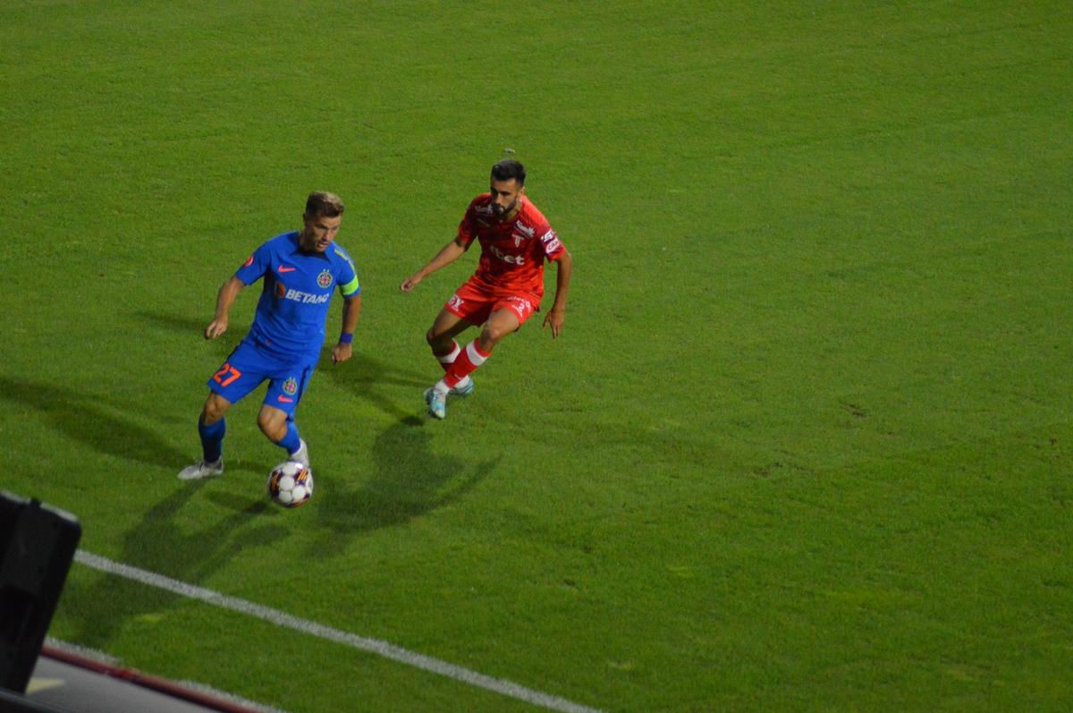 Darius Olaru a ieșit la atac după eșecul cu UTA: „Știm de ce a dat penalty! Știm cine era în camera VAR”
