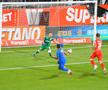 Darius Olaru a ieșit la atac după eșecul cu UTA: „Știm de ce a dat penalty! Știm cine era în camera VAR”