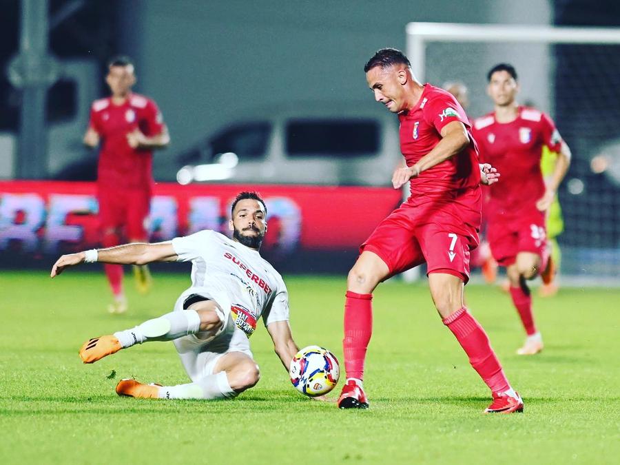 Andrei Blejdea, în roșu Chindia continuă disponibilizările: „Cum să pui pe liber jucătorul căruia i-ai dat #10?” + Postarea altui fotbalist: „Tinerii se întreabă cu ce dracu' au greșit”