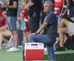 UTA a învins-o pe FCSB, scor 2-1, în runda cu numărul 7 din Superligă. Mircea Rednic (61 de ani), antrenorul arădenilor, și-a felicitat elevii pentru atitudine și fanii pentru modul în care au încurajat echipa.