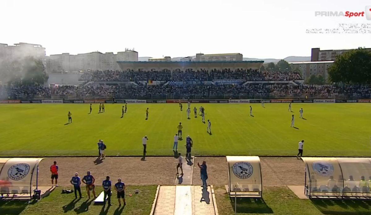 Stadion plin la Corvinul - Farul