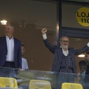 Ce a făcut Gigi Becali, la pauza partidei dintre FCSB și Aberdeen // foto: Ionuț Iordache