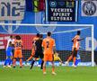 Suporterii oltenilor, coregrafie ȘOCANTĂ, înainte de Universitatea Craiova - Istanbul Bașakșehir: „F**k UEFA!”