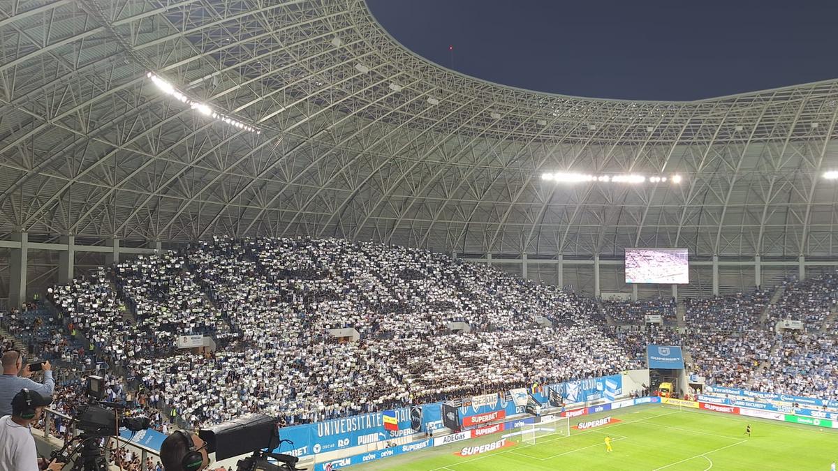 Suporterii oltenilor, coregrafie ȘOCANTĂ, înainte de Universitatea Craiova - Istanbul Bașakșehir: „F**k UEFA!”