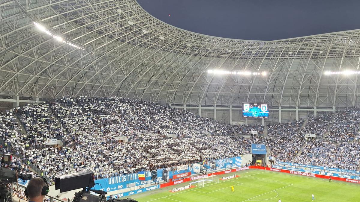 „F**k UEFA!” » Scenografie ȘOCANTĂ în Peluza Nord, la Craiova - Istanbul Bașakșehir. De unde furia oltenilor
