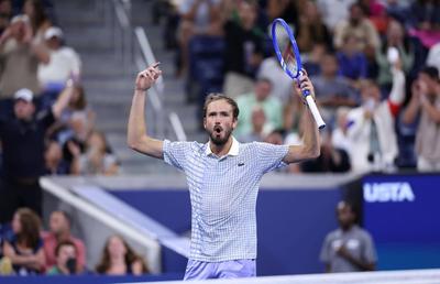 Daniil Medvedev, amendat cu 42.500 de dolari după comportamentul deplasat în meciul din turul 1 la US Open