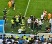 Fabulos! Crainicul din Bănie, trimis în tribune pentru un motiv nemaivăzut: „blat” cu Rădoi