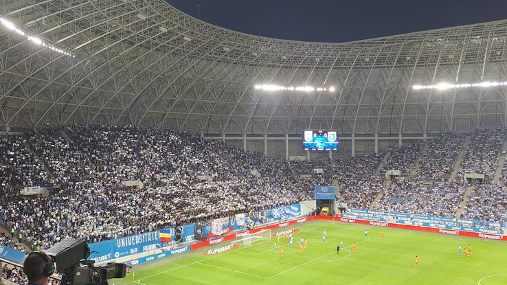 Suporterii oltenilor, coregrafie ȘOCANTĂ, înainte de Universitatea Craiova - Istanbul Bașakșehir: „F**k UEFA!”