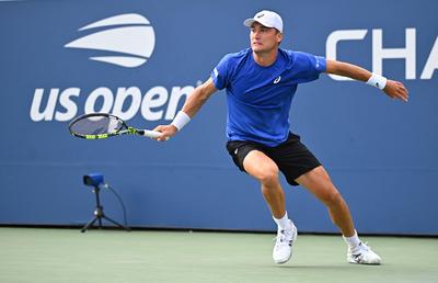 Numărul 12 mondial, OUT » Inspirat de tatăl său neurochirurg, un belgian de 23 de ani a produs o surpriză uriașă la US Open