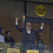 Ce a făcut Gigi Becali, la pauza partidei dintre FCSB și Aberdeen // foto: Ionuț Iordache