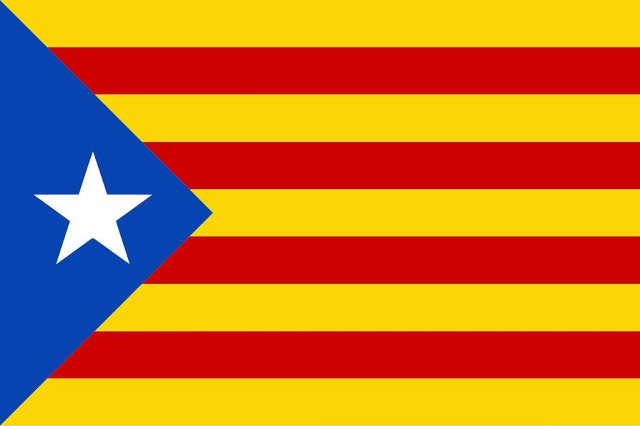 Steagul cu stea folosit de separatiștii catalani Suporter bătut din cauza unui steag controversat la Barcelona - Bilbao » Catalanii protestează împotriva poliției naționale