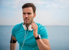 Parfumul potrivit în funcție de sportul pe care îl practici: ghidul olfactiv pentru bărbatul activ
