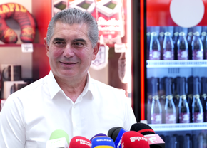 „Rapidul este pe mâini bune!” » Giuleștenii și-au lansat propriul vin spumant și sunt gata să petreacă: „Să facem istorie”