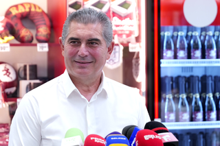 „Rapidul este pe mâini bune!” » Giuleștenii și-au lansat propriul vin spumant și sunt gata să petreacă: „Să facem istorie”