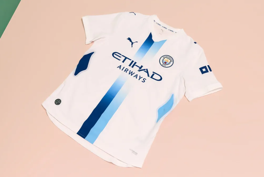 Așa arată al treilea tricoul pe care jucătorii lui Enzo Maresca îl vor purta în sezonul 2026-'27 / Foto: Instagram Manchester City își îmbracă vedetele cu inteligența artificială