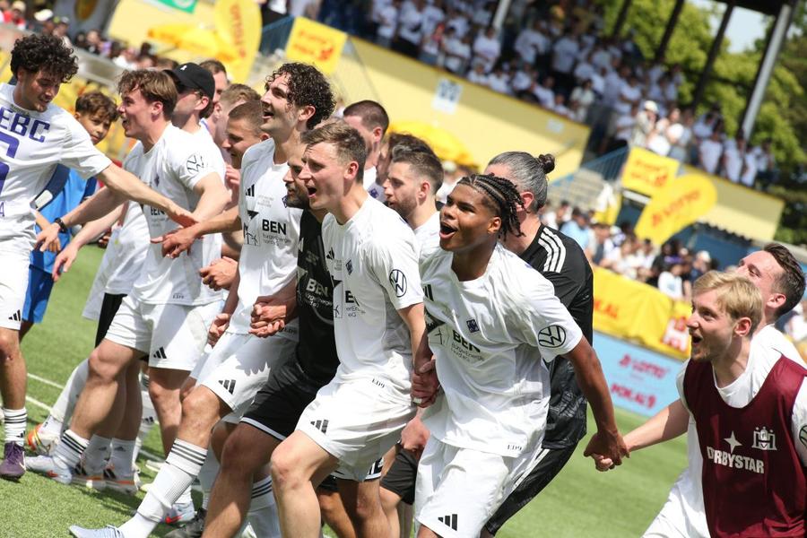 Călătorie inedită pentru istorie » Cu transportul public la meciul cu Borussia Dortmund