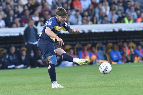Crescut la academia Barcelonei și antrenat de Guardiola la Manchester City, Adrian Bernabe are 144 de meciuri la Parma, cu 19 goluri și 12 assisturi / Foto: Imago