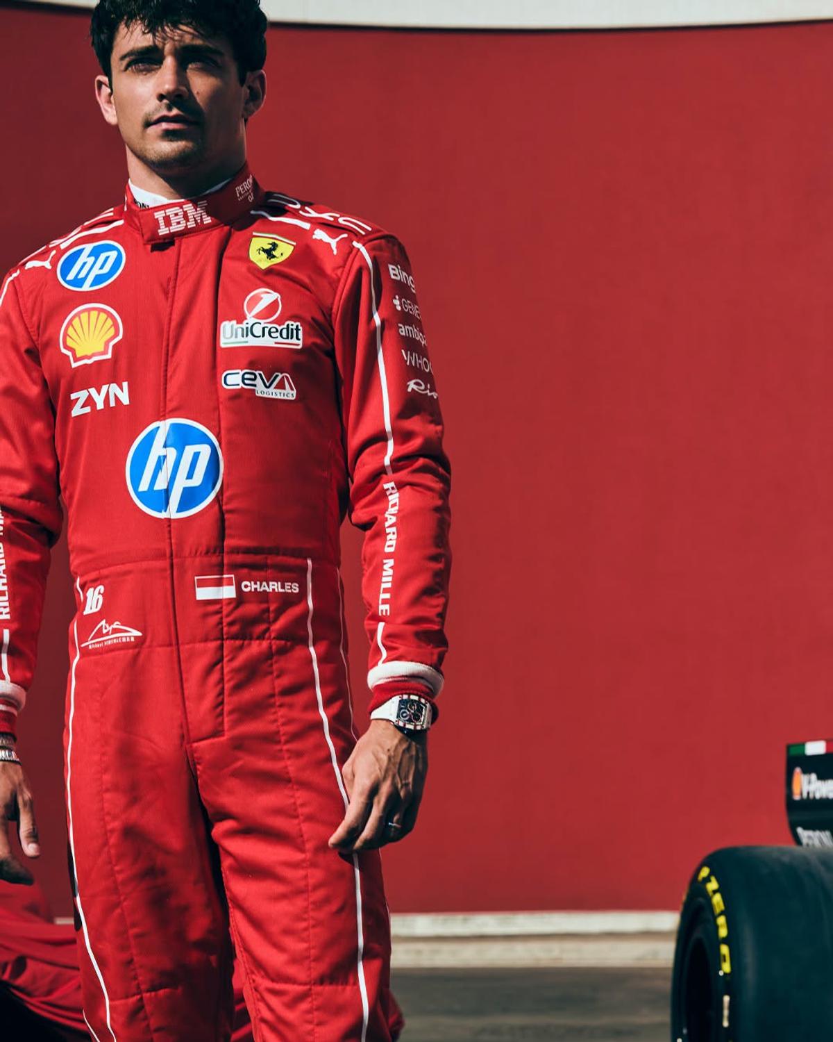 Costume și mașini speciale pentru piloții Ferrari la Marele Premiu al Italiei