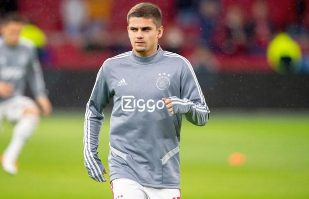 Aad de Mos dă vina pe antrenorul lui Ajax pentru jocul lui Răzvan Marin: „E folosit greșit!”