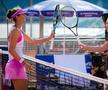 Irina Begu și Simona Halep la
finalul partidei de la Praga //
FOTO Jimmie48 Photography