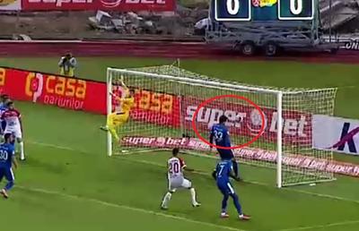 Autogol halucinant în Hermannstadt - FC Botoșani! Fundașul n-a știut ce l-a lovit 