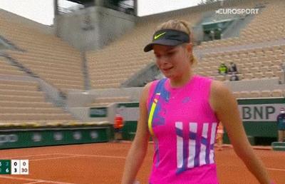 VIDEO Momente stupefiante la Roland Garros! O jucătoare a izbucnit în plâns, Wilander a rămas mirat în studio: „Așa ceva n-am pățit în toată cariera”