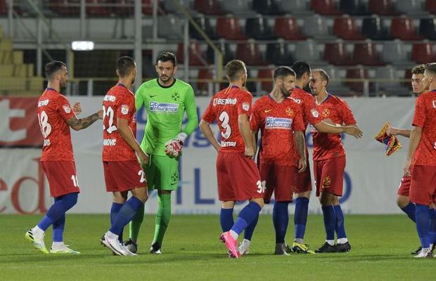 A cedat la FCSB! Un stelist și-a sunat impresarul: „Scapă-mă de aici!”