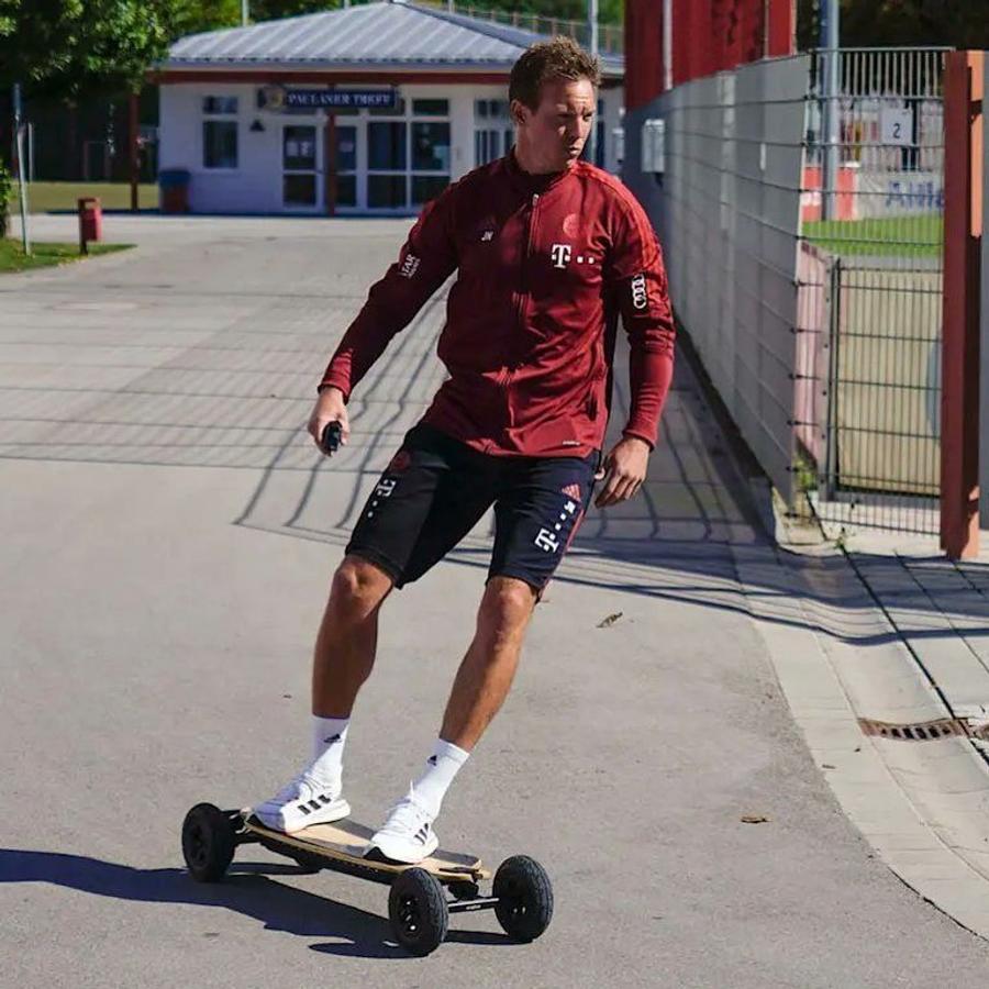 foto: instagram/Nagelsmann Superantrenorul din Europa care „își terorizează” soția: „Îmi strig jucătorii în somn și o trezesc” :)